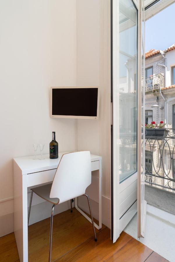 Lounge & By Host Wise Hostel Porto