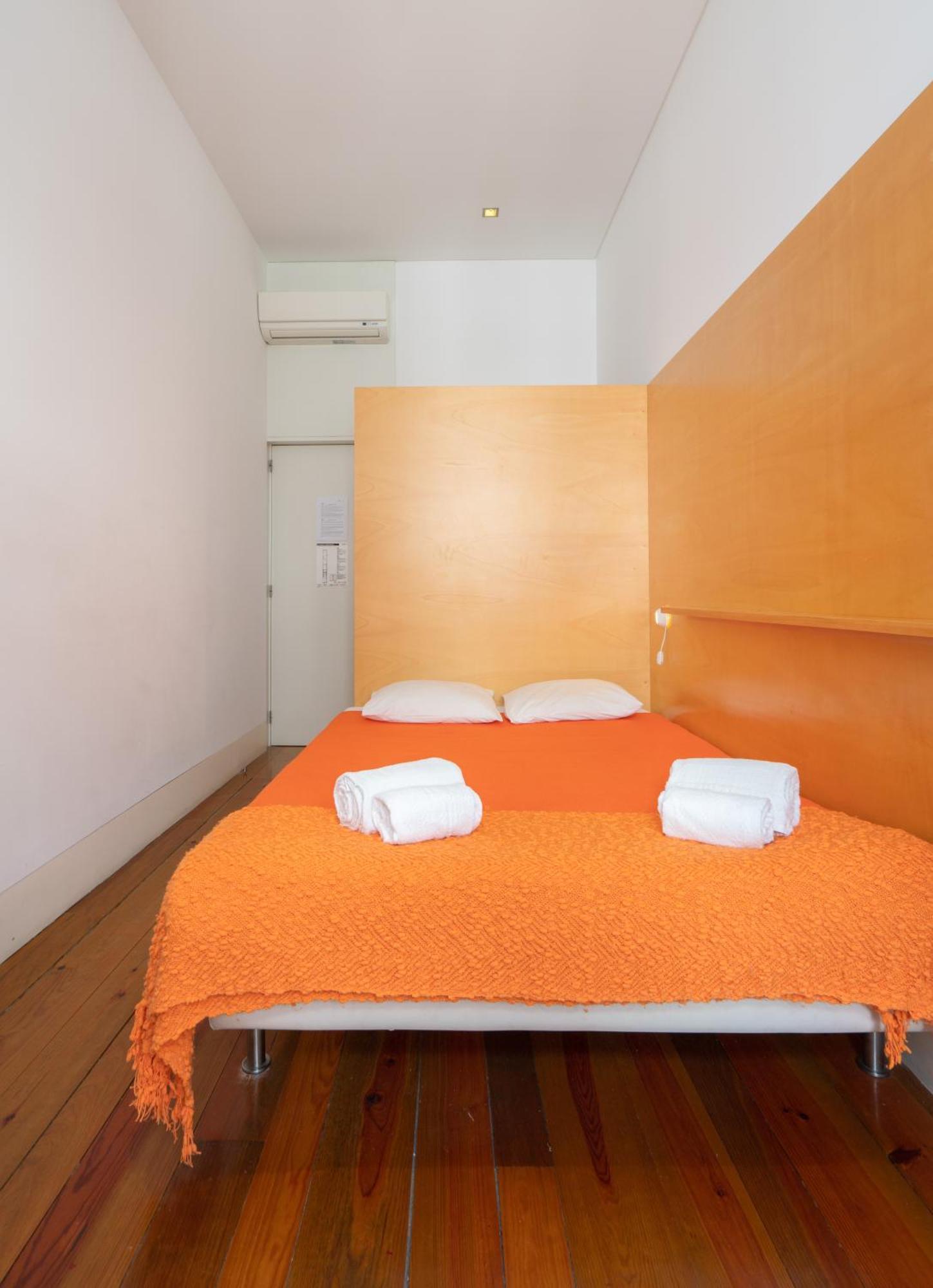 Hostel Lounge & By Host Wise Porto