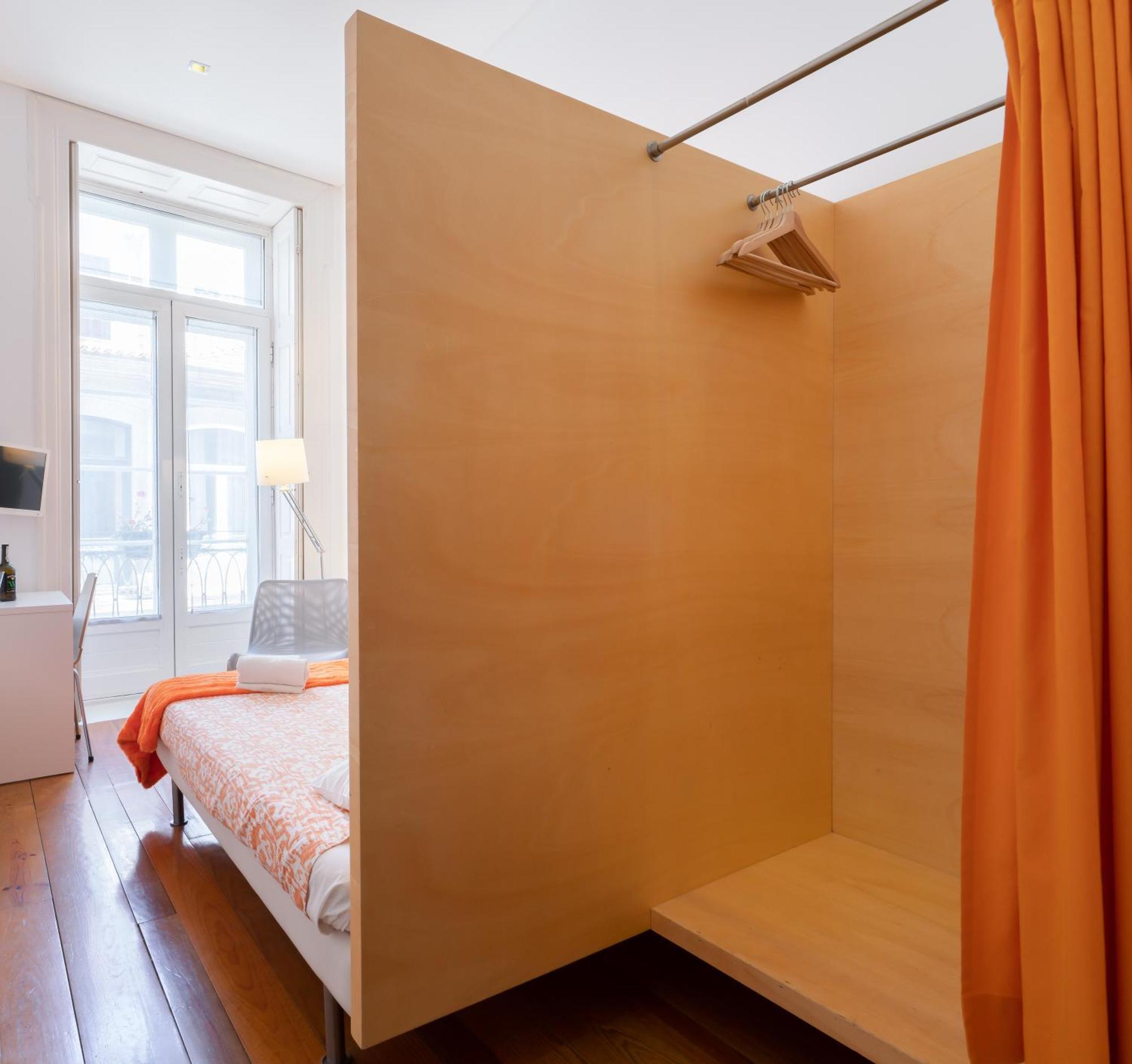 Lounge & By Host Wise Porto